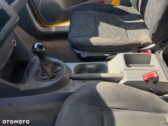 FOTEL KIEROWCY LUB PASAZERA VW  CADDY TOURAN 03-15 - 3