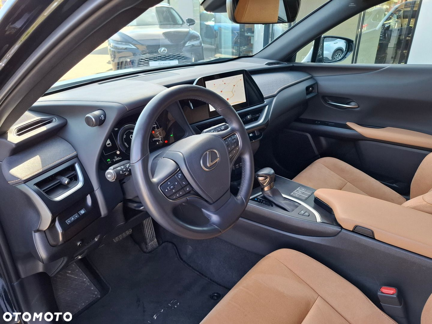 Lexus UX - 10