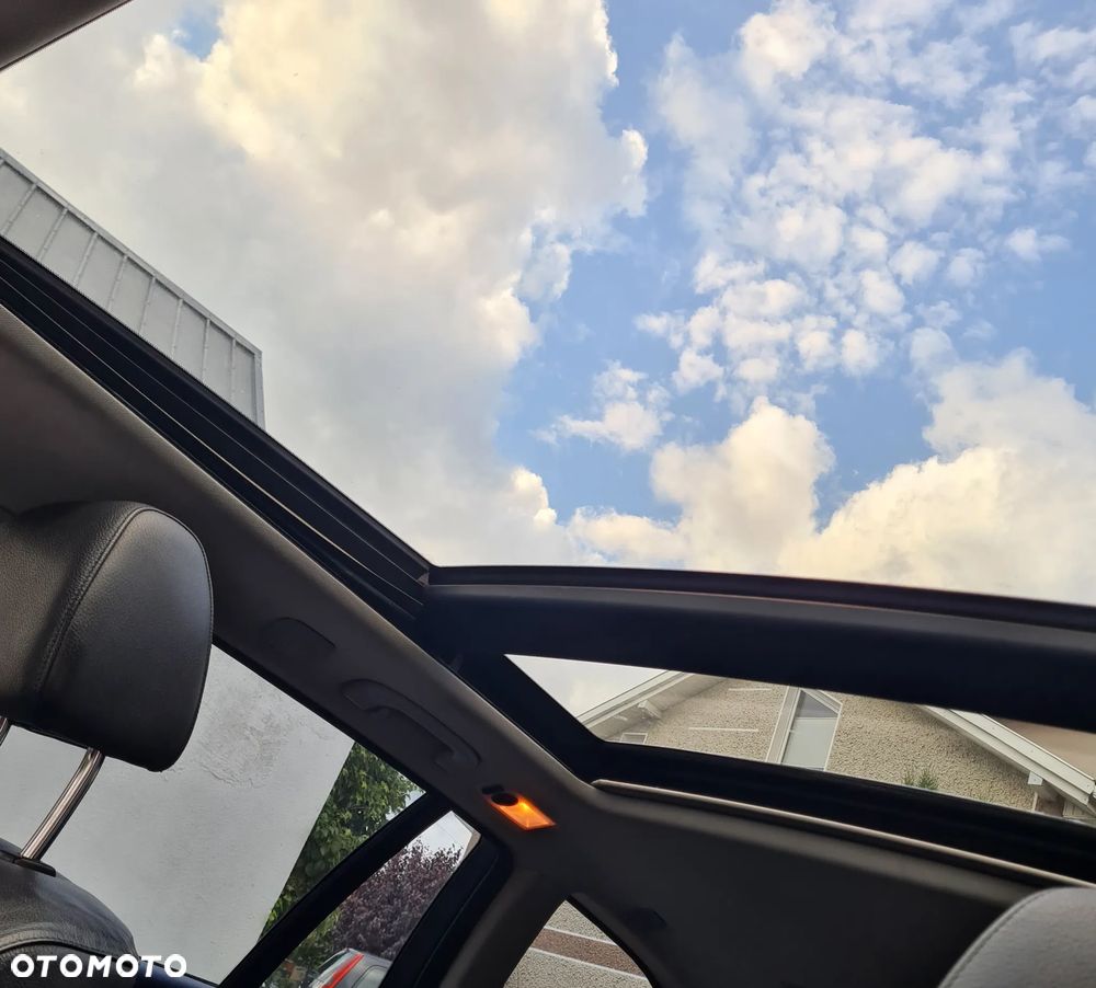 BMW Seria 5 525i - 23