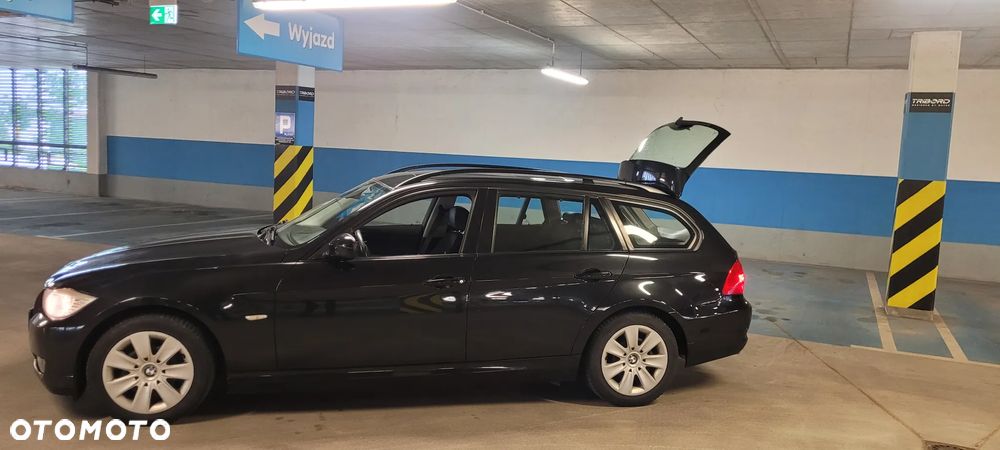 BMW Seria 3 - 36