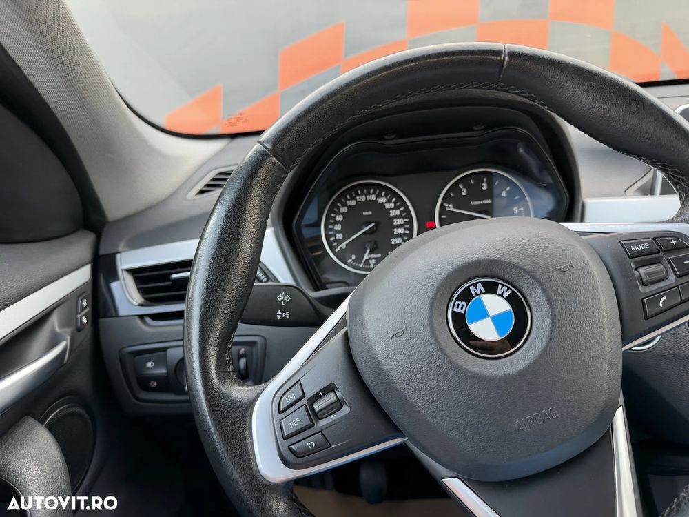 BMW X1 sDrive18d - 12