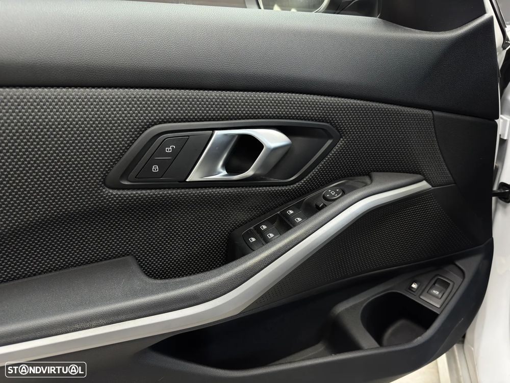 BMW 330 e Corporate Edition Auto - 19