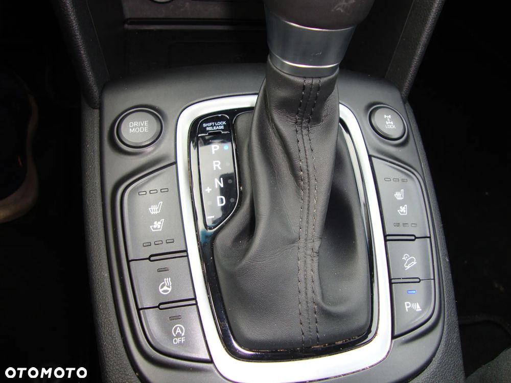 Hyundai Kona 1.6 T-GDI DCT 4WD Premium - 12