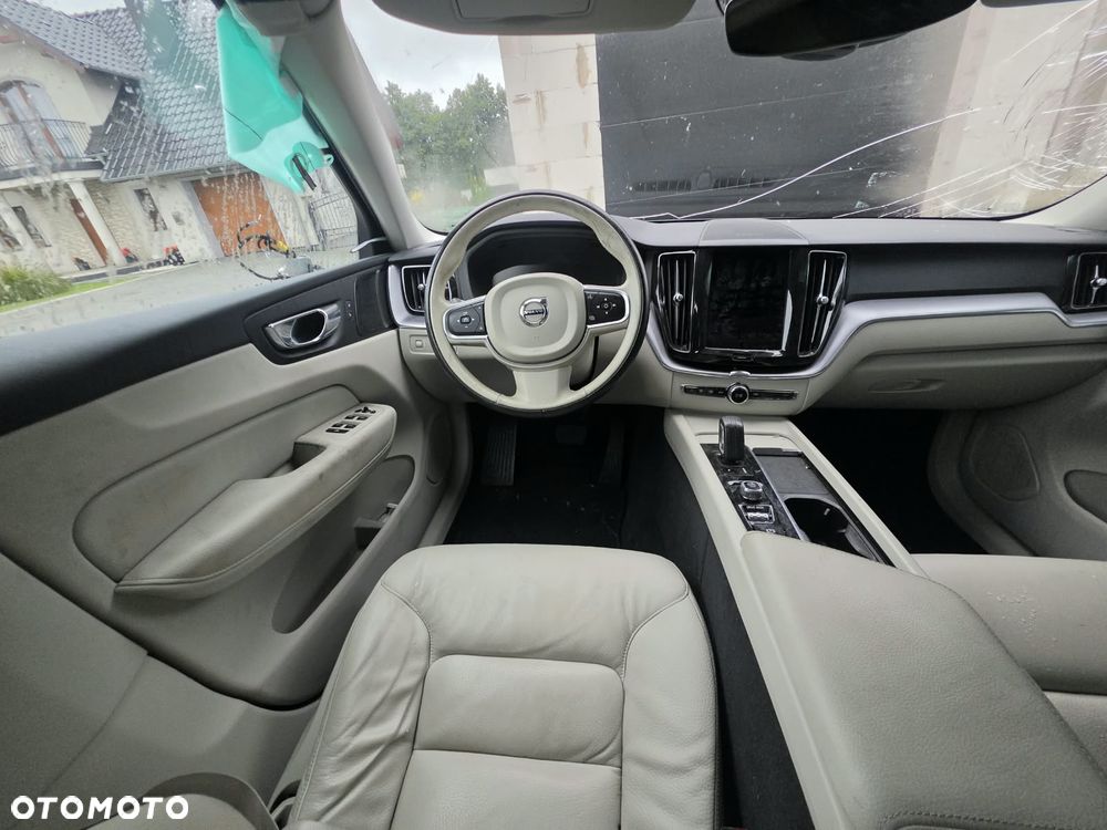 Volvo Xc 60 2021 photo 2