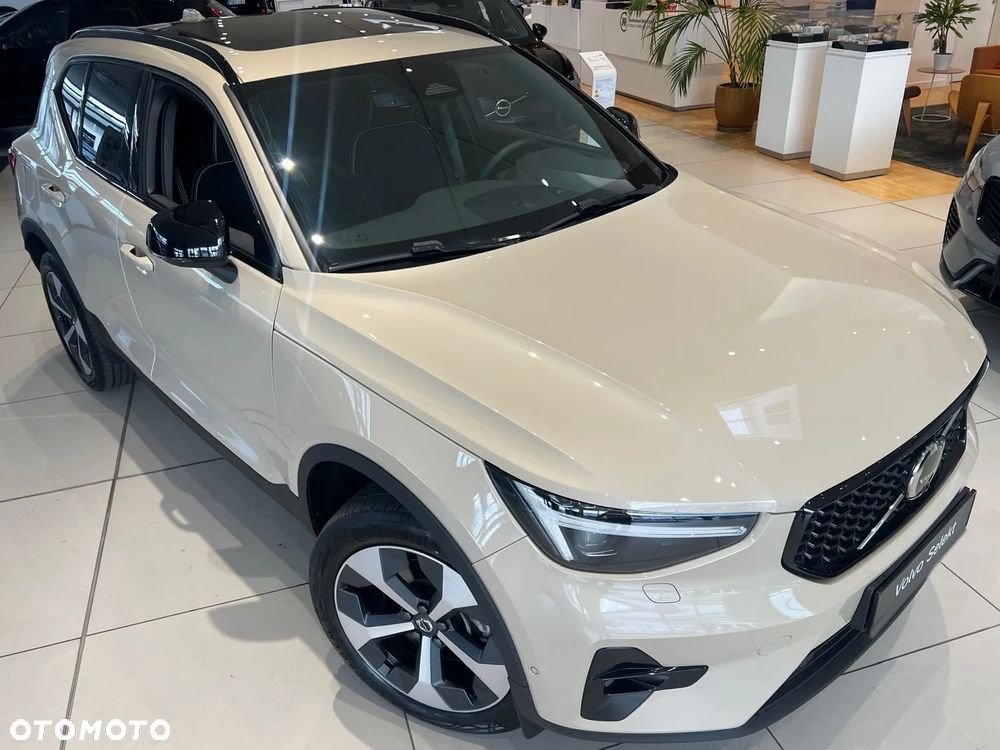 Volvo XC 40 B4 AWD Ultimate Dark - 16