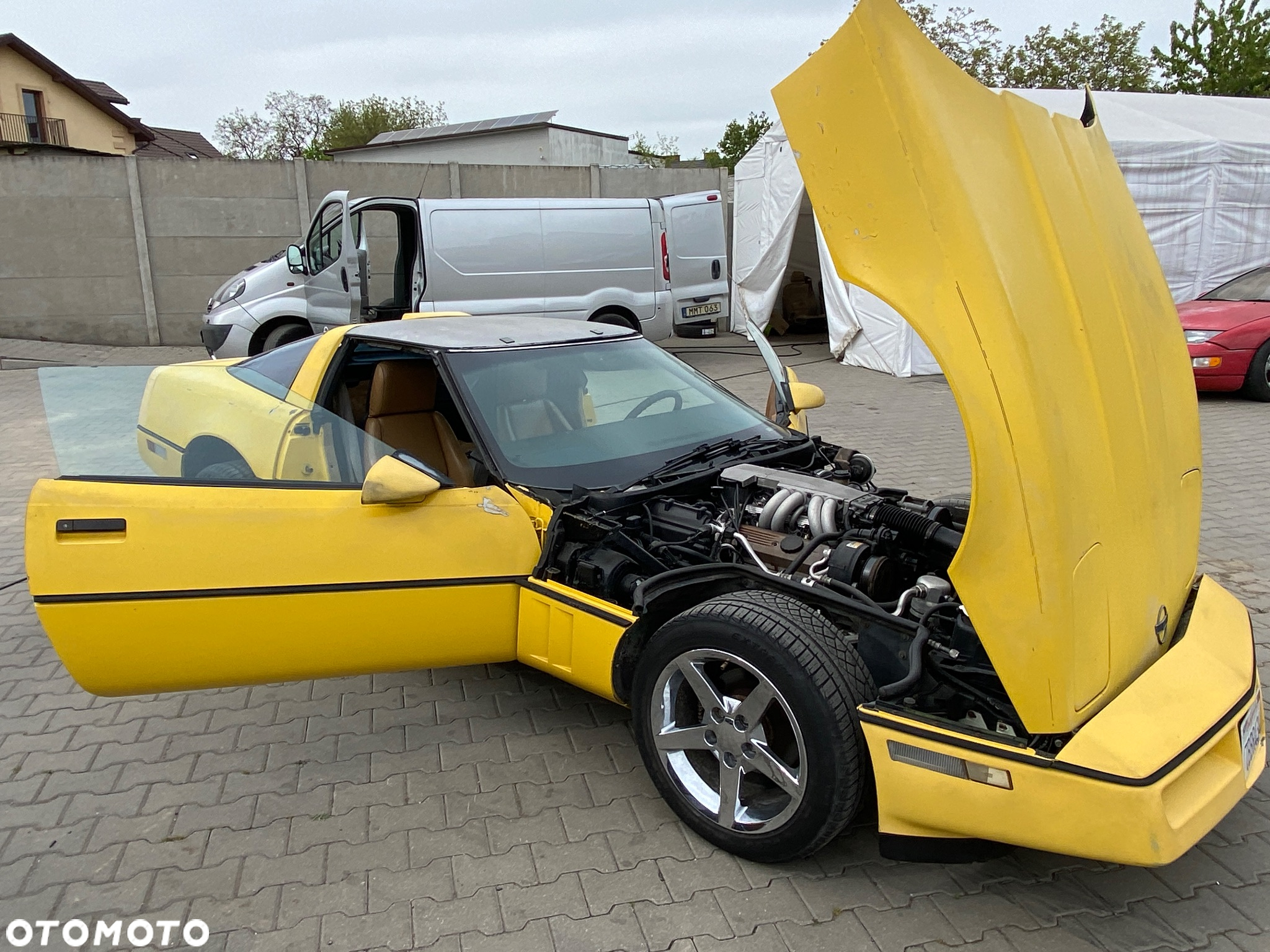 Chevrolet Corvette - 29