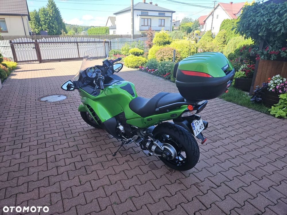 Kawasaki GTR - 8