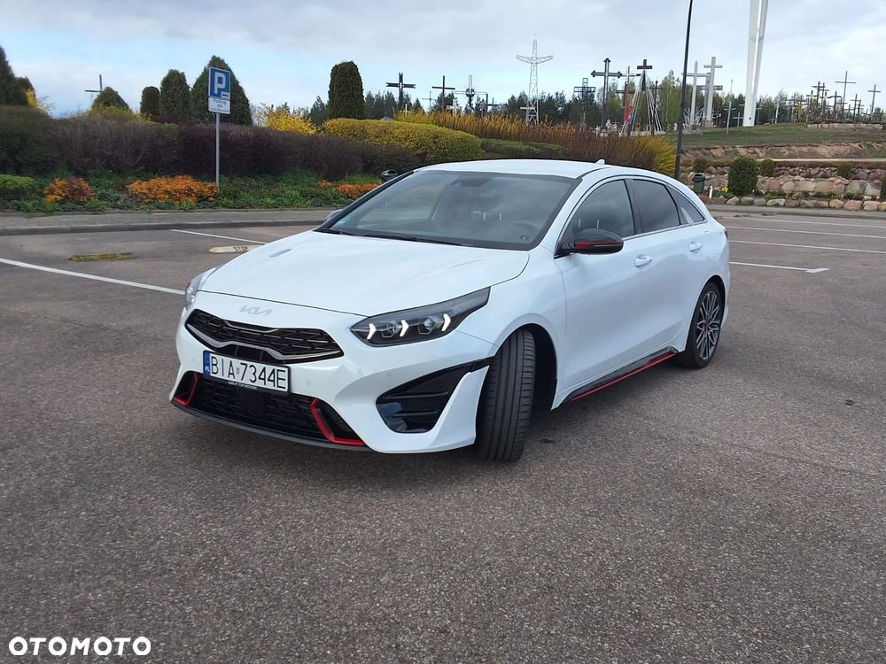 Kia ProCeed - 1