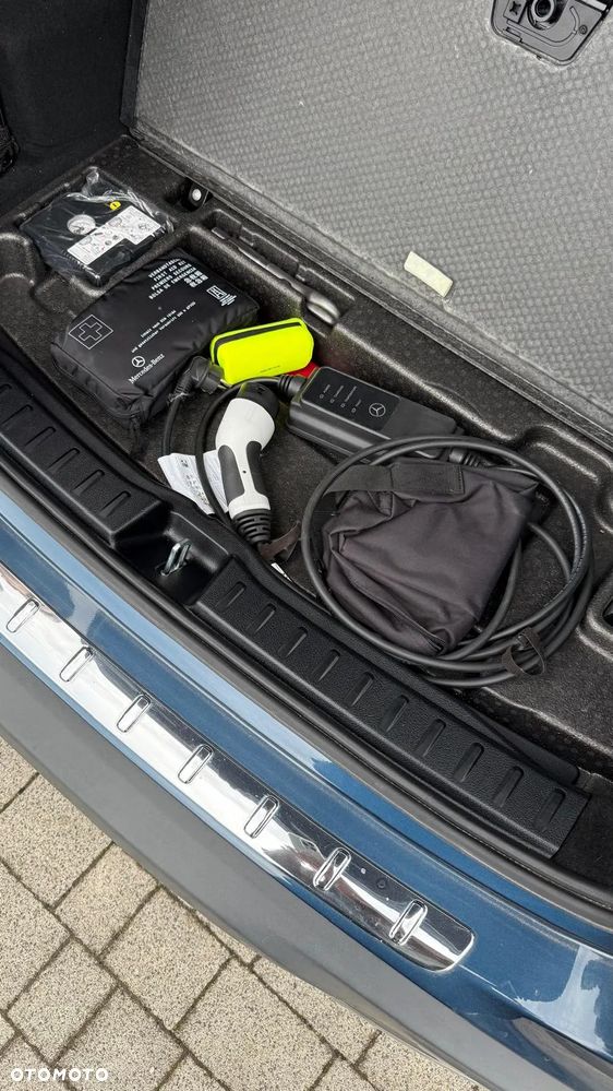 Mercedes-Benz EQA - 11