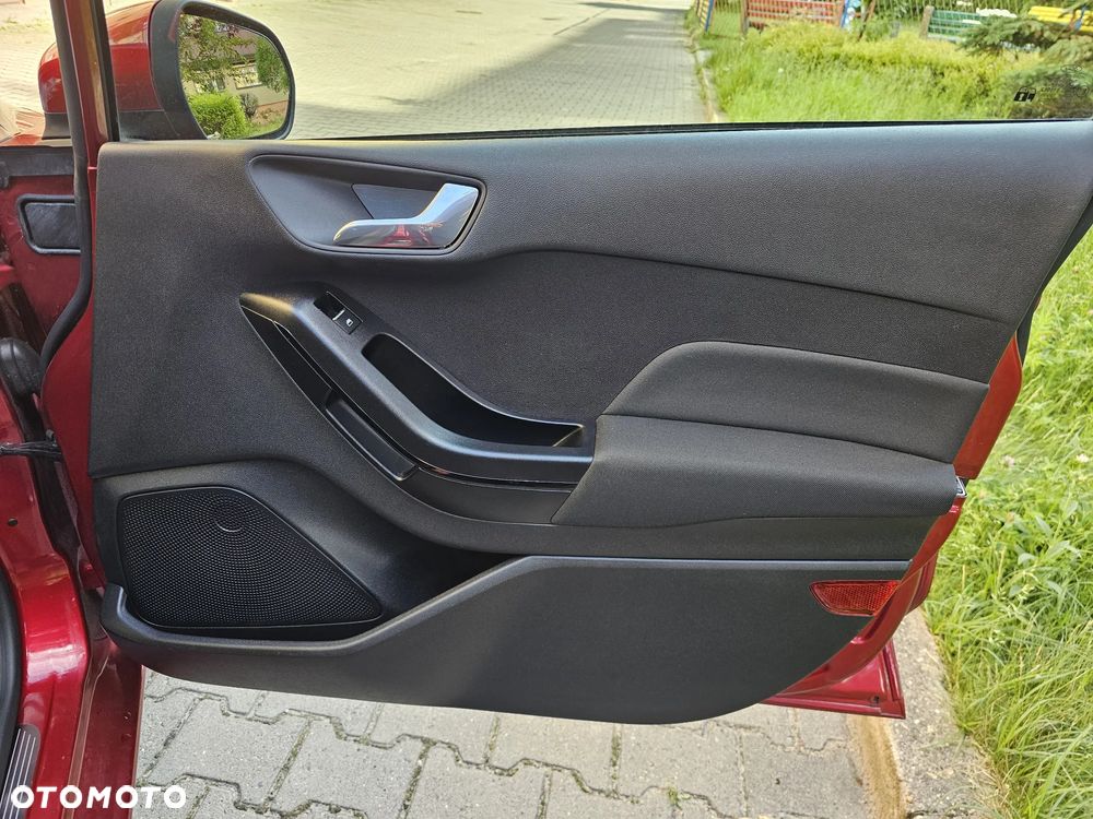 Ford Fiesta 1.1 S&S COOL&CONNECT - 28