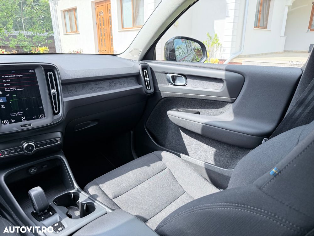 Volvo XC 40 T2 Plus Dark - 9