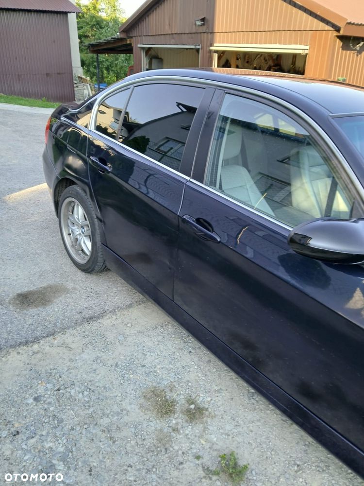 BMW Seria 3 325xi - 2