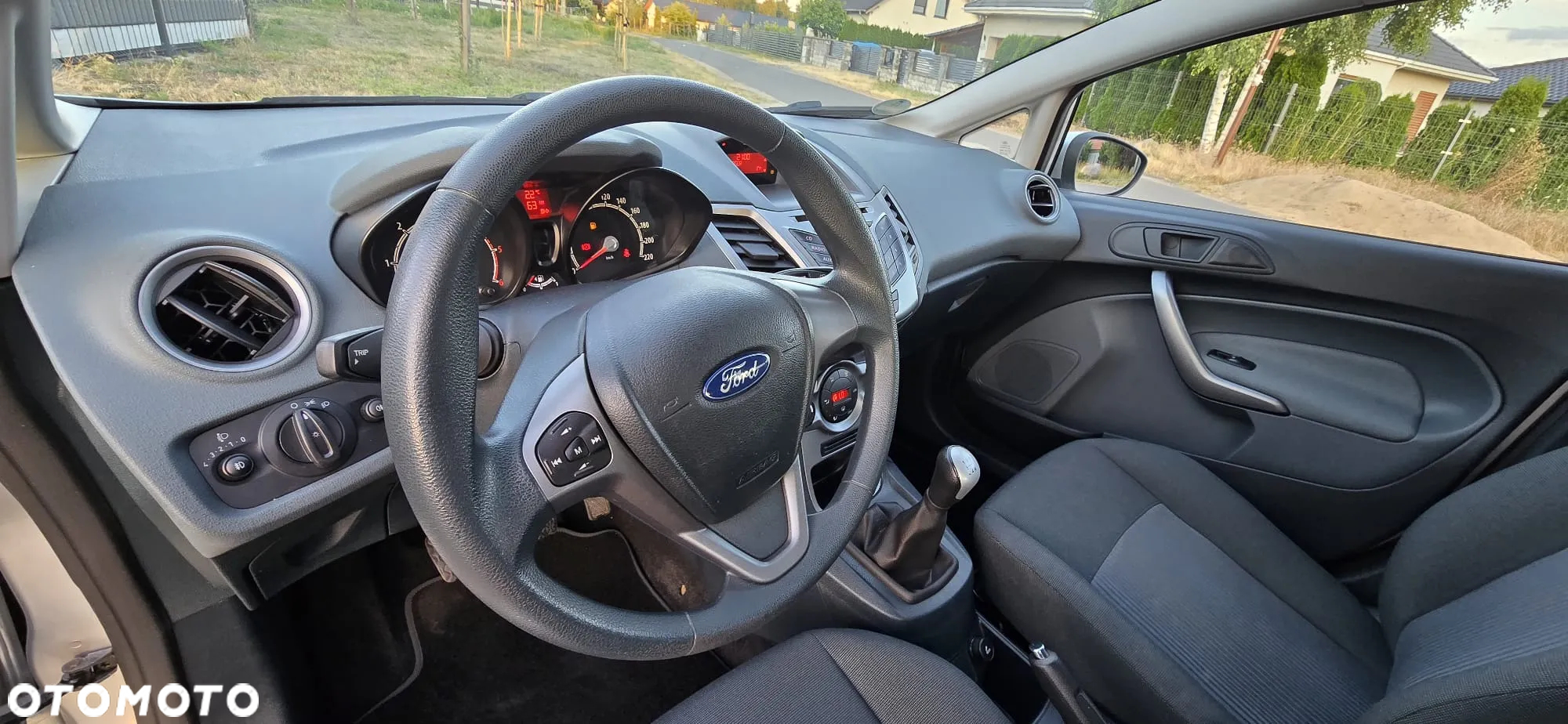 Ford Fiesta 1.4 TDCi Ambiente - 11