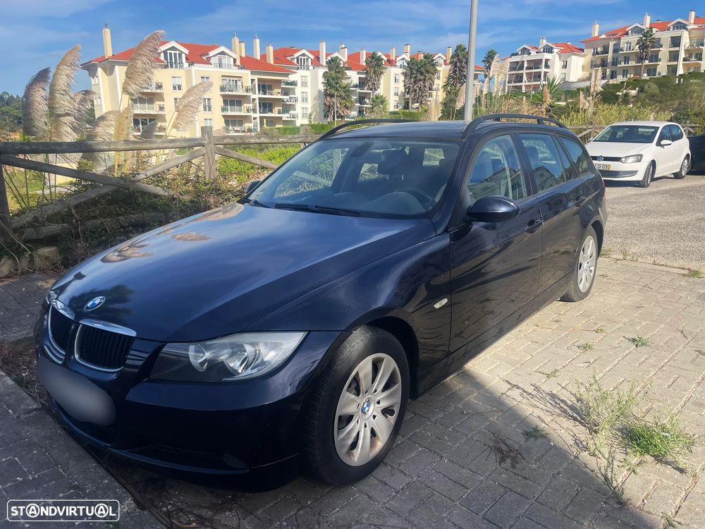 BMW 320 i - 1