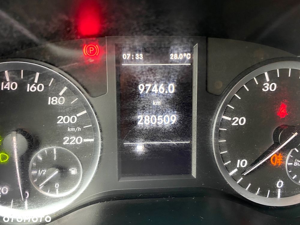 Mercedes-Benz Vito - 17