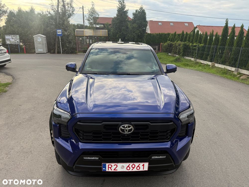 Toyota Tacoma - 9