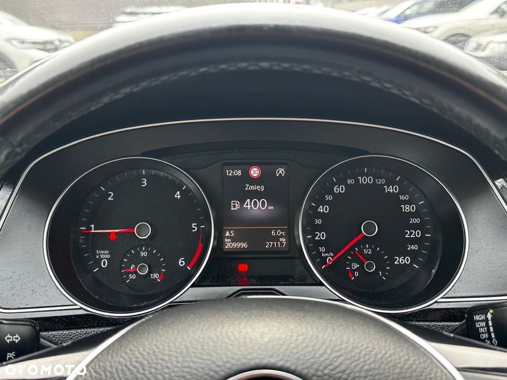 Volkswagen Passat 2.0 TDI BMT Highline - 14