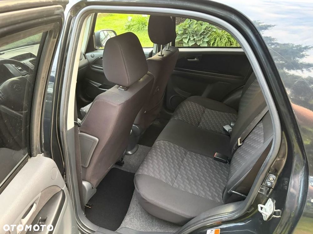 Suzuki SX4 1.6 GS / Premium - 8