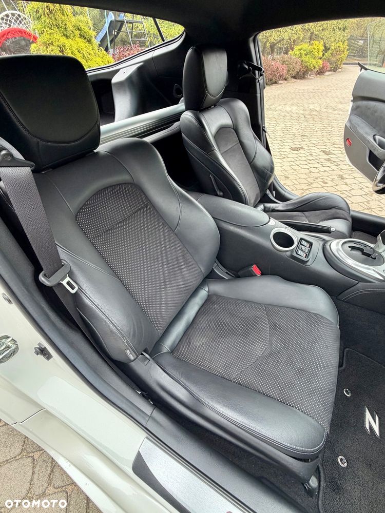 Nissan 370 Z Black Edition - 29