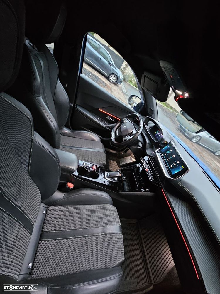 Peugeot e-2008 GT - 7