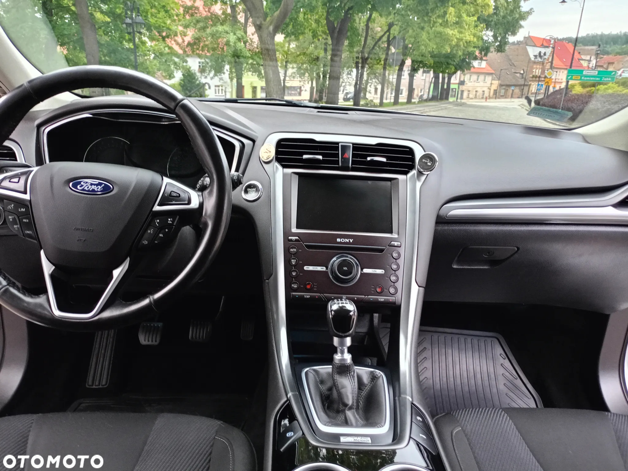 Ford Mondeo 2.0 TDCi Titanium - 17