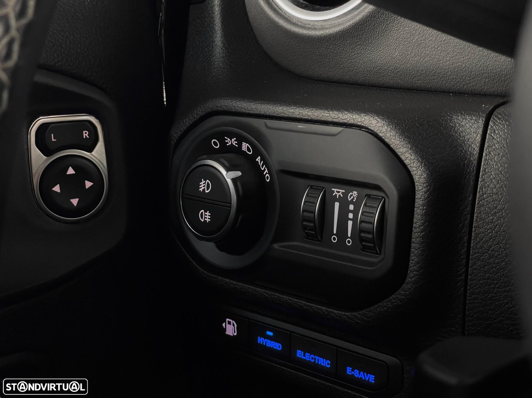 Jeep Wrangler - 16