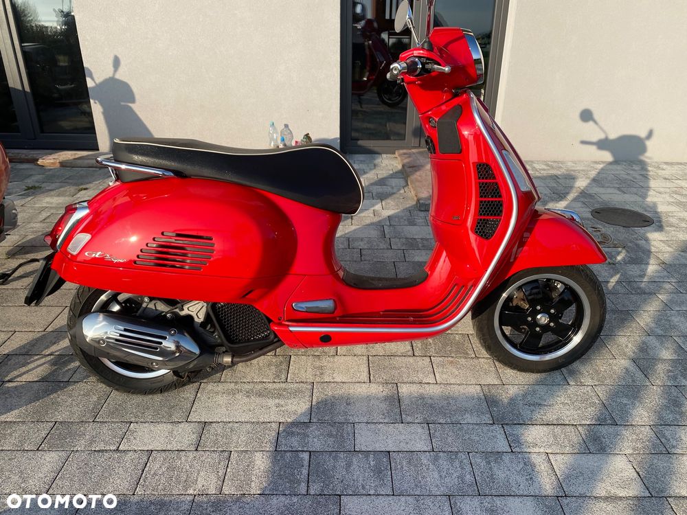 Vespa GTS - 2