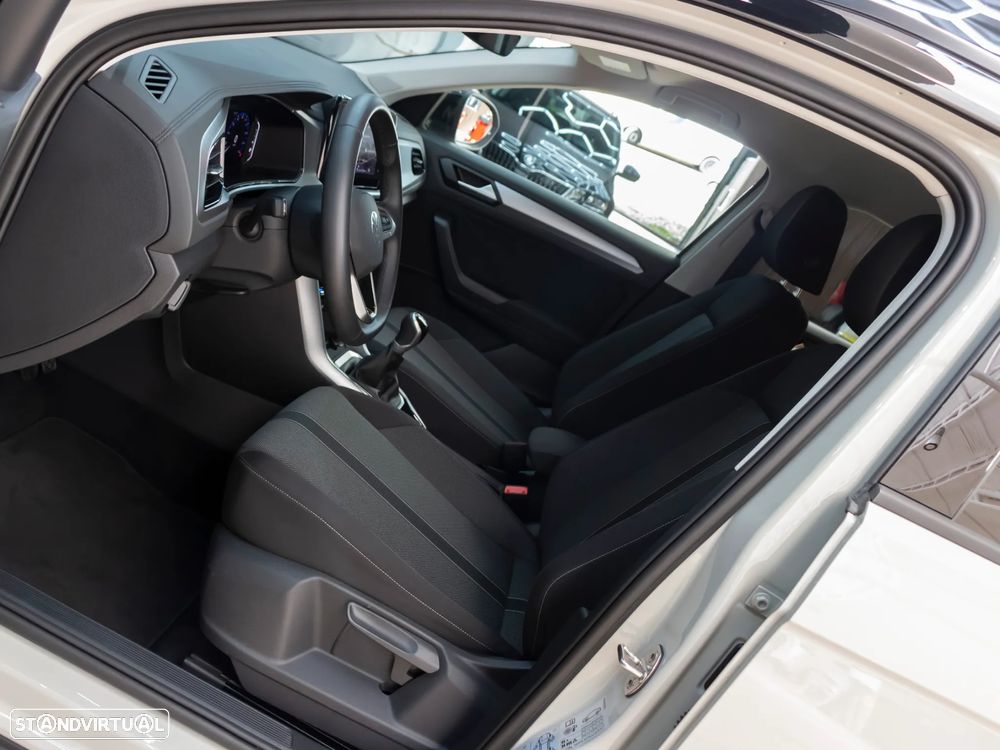 VW T-Roc 1.0 TSI Urban - 15