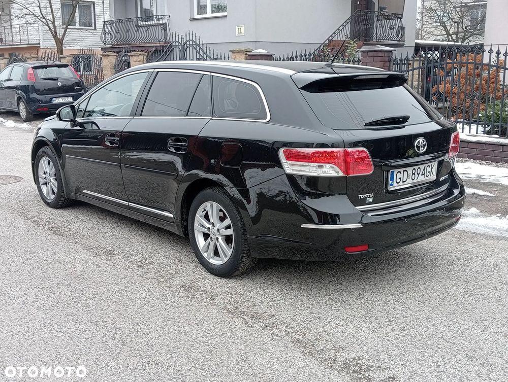 Toyota Avensis 1.8 Sol - 4