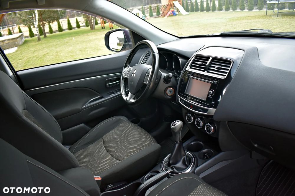 Mitsubishi ASX 1.6 2WD Plus - 28