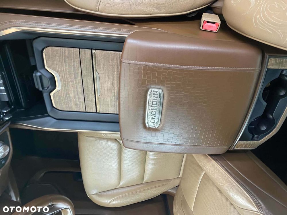 RAM 1500 5.7 Crew Cab Longhorn - 7