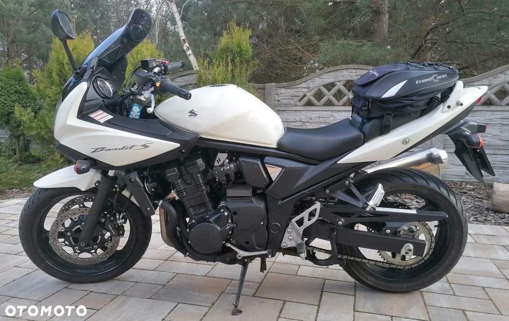 Suzuki Bandit - 1