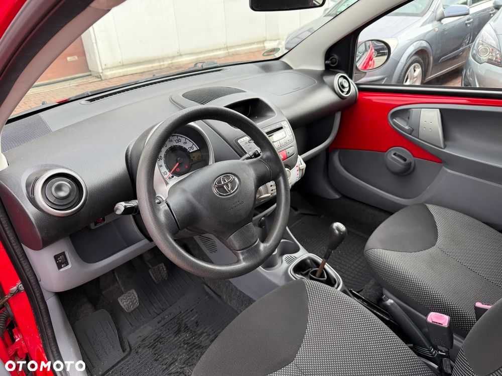 Toyota Aygo CoolRed - 14