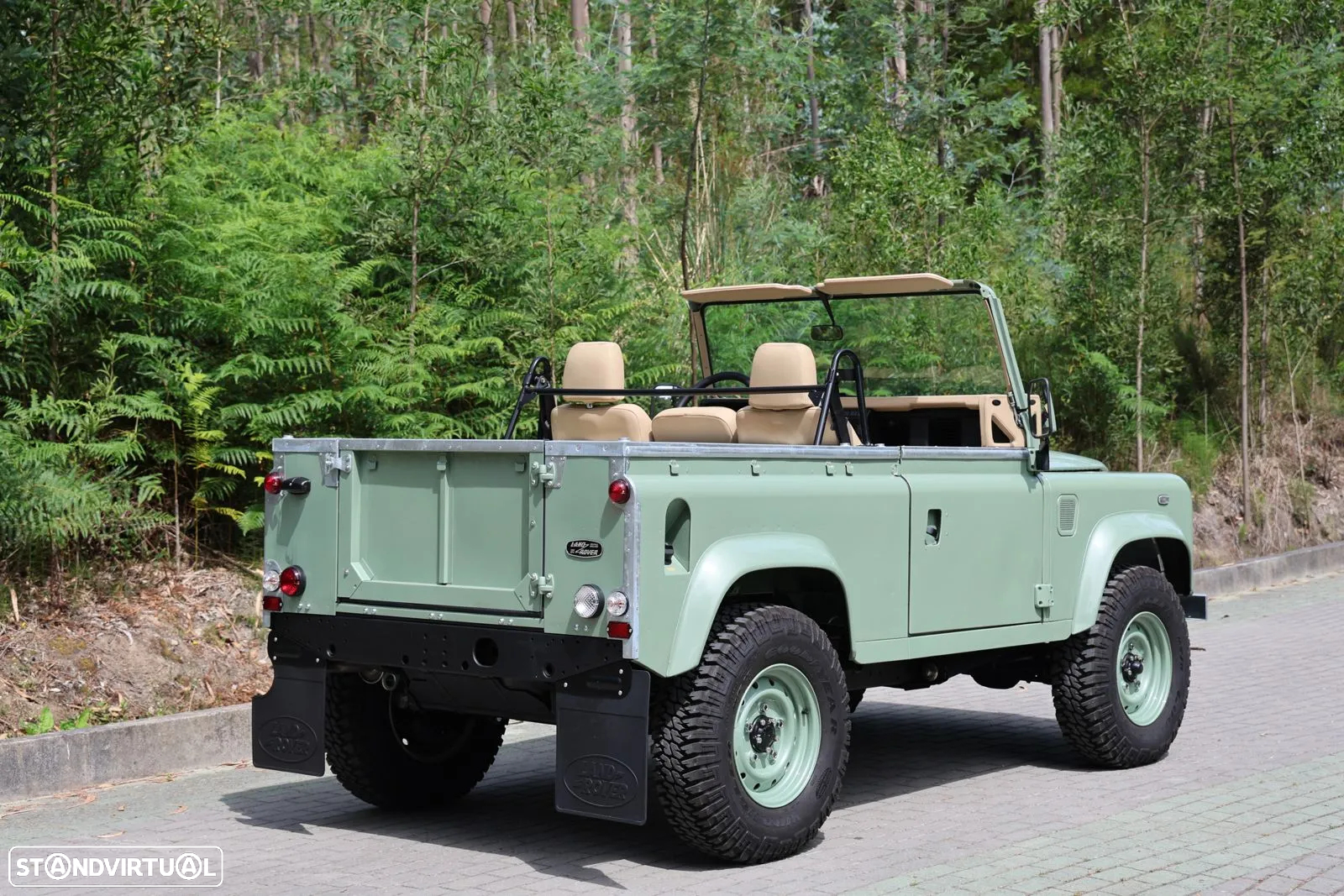 Land Rover Defender 90 2.5 Td5 Soft Top - 7