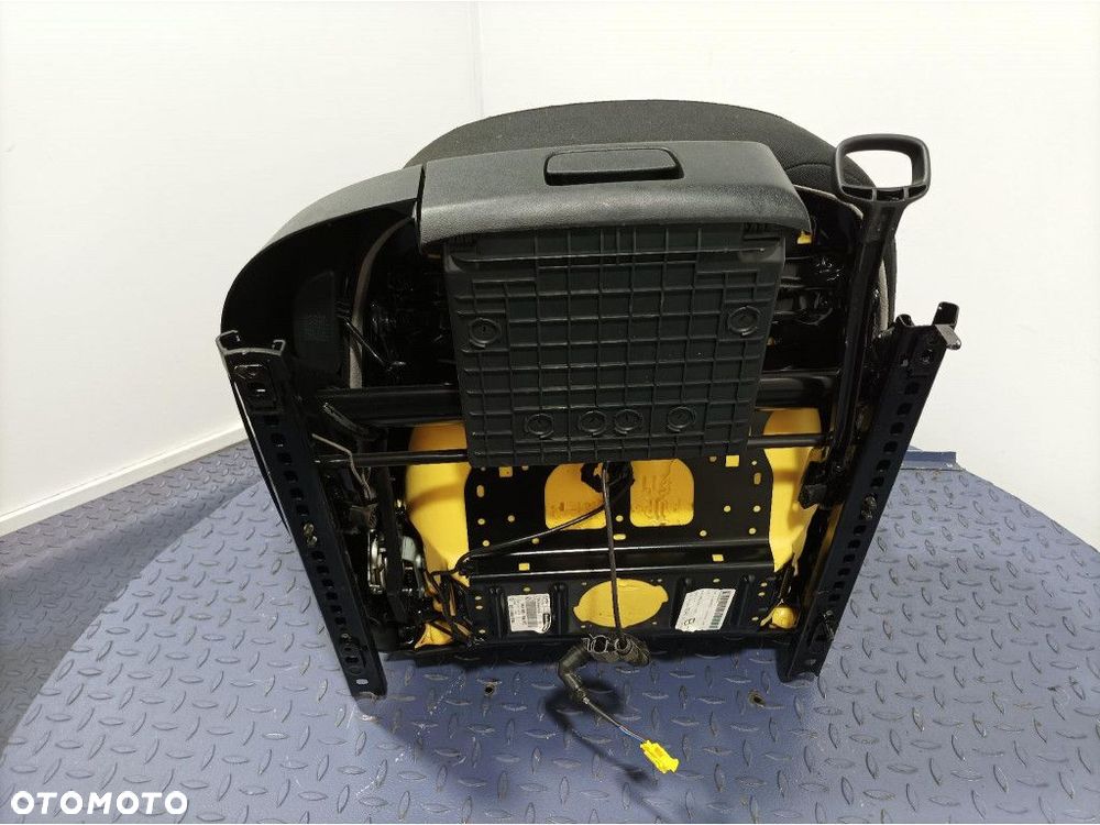 SKODA OCTAVIA II LIFT FOTEL PRZÓD PRAWY PASAŻERA EU - 6