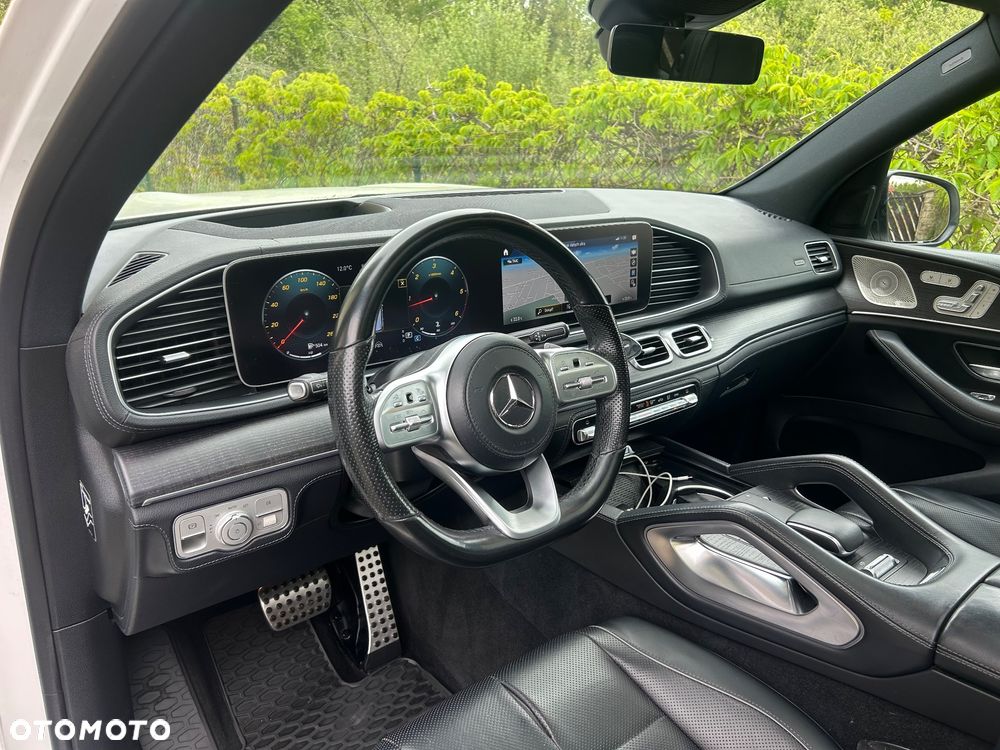 Mercedes-Benz GLS - 24