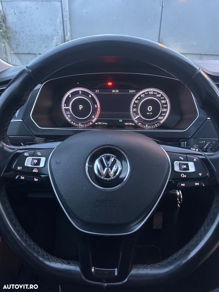 Volkswagen Tiguan - 8