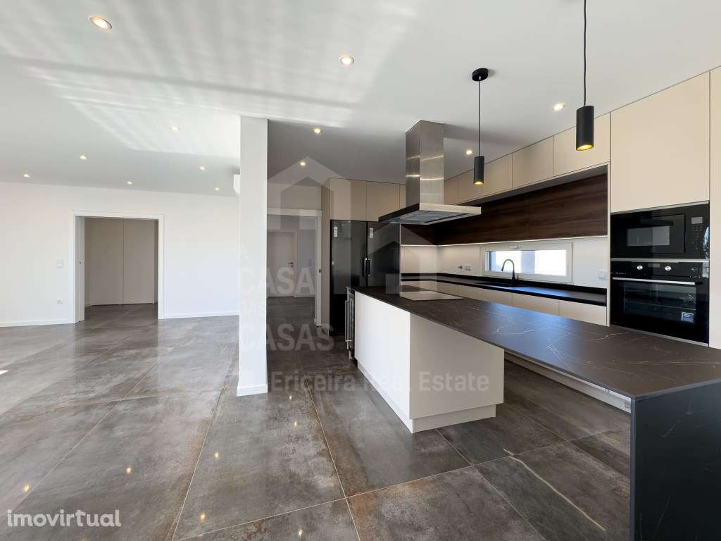 Vende Moradia T4 - Ericeira 21 km, A Casa das Casas - Grande imagem: 2/49