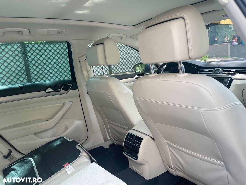 Volkswagen Passat Variant 2.0 TDI (BlueMotion Technology) Highline - 4