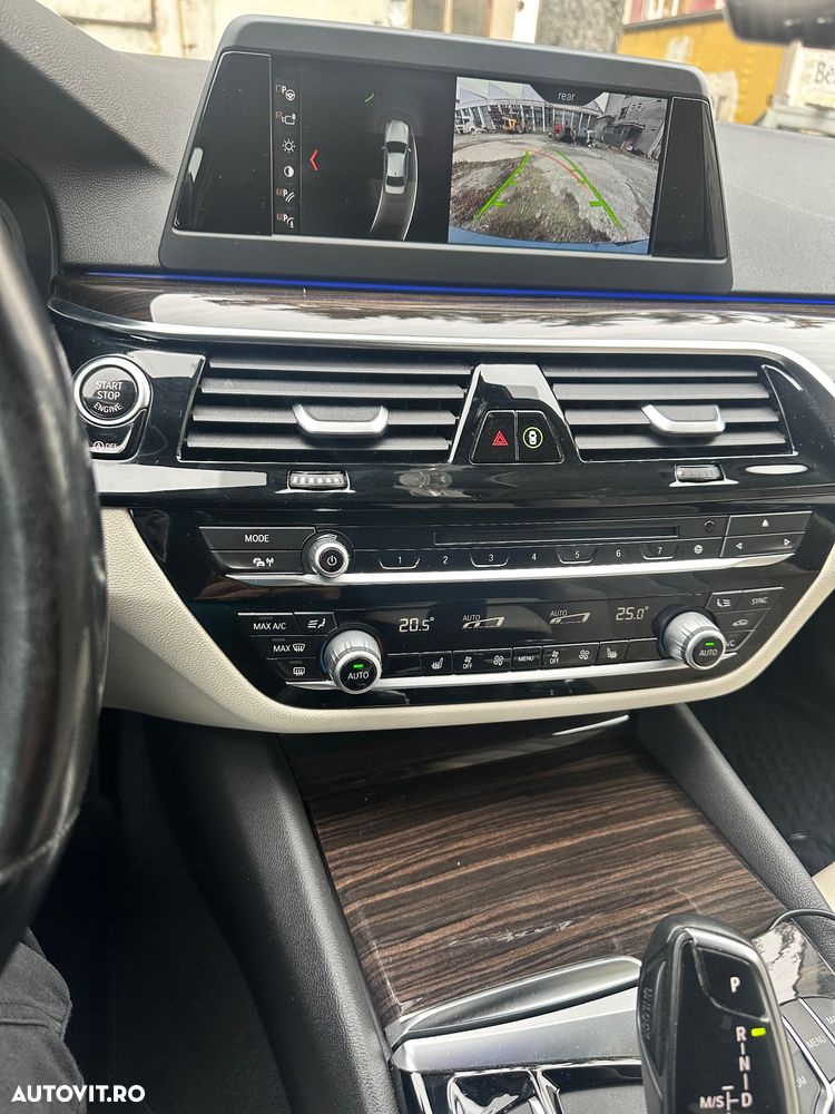 BMW Seria 5 520d Aut. Sport Line - 10