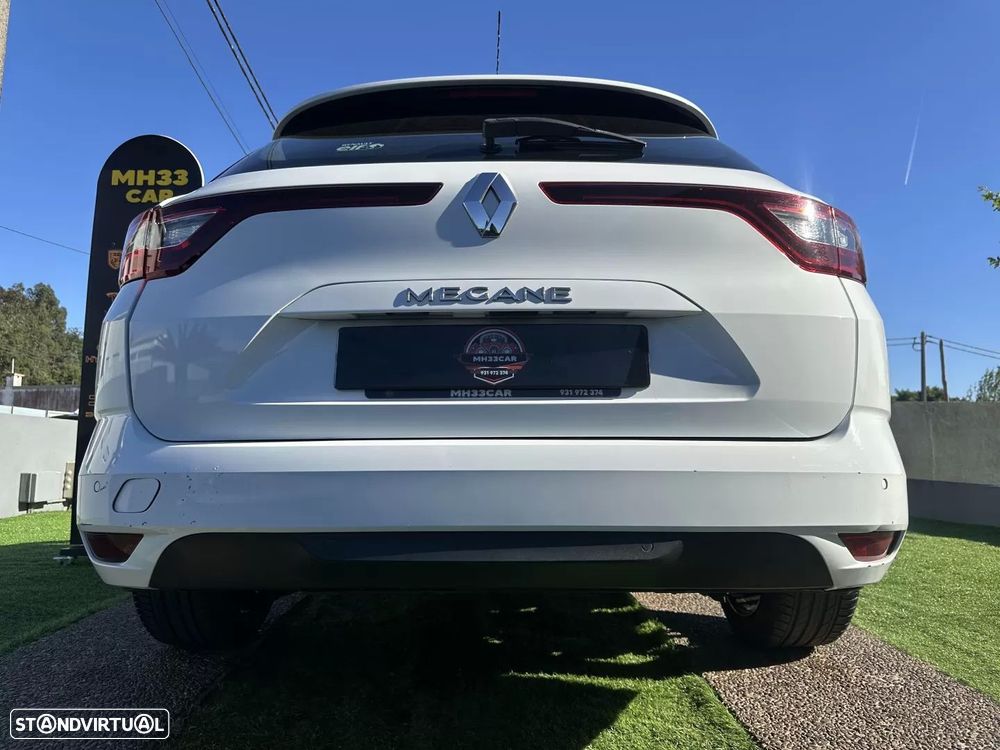 Renault Mégane Sport Tourer - 17