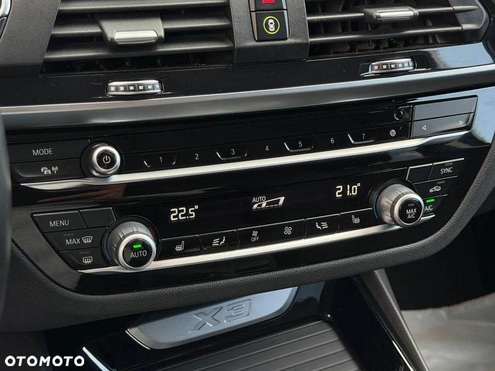 BMW X3 xDrive20i GPF Advantage - 21