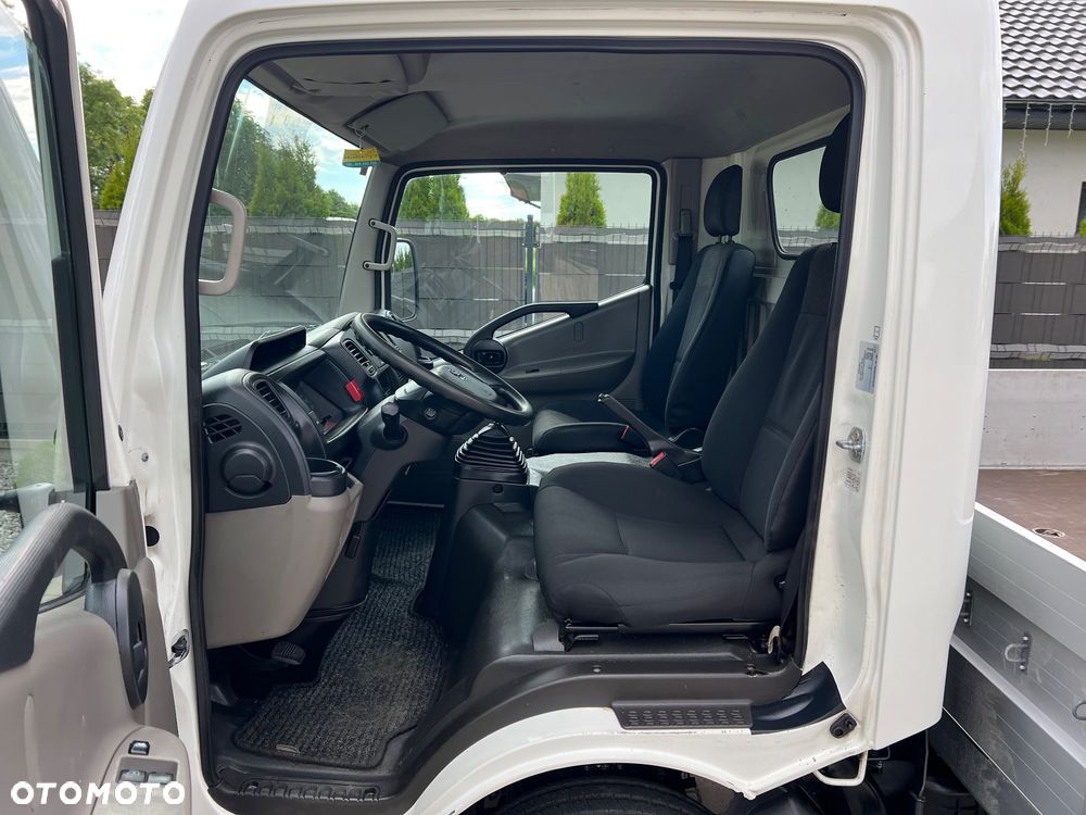 Nissan NT 400 CABSTAR - 24