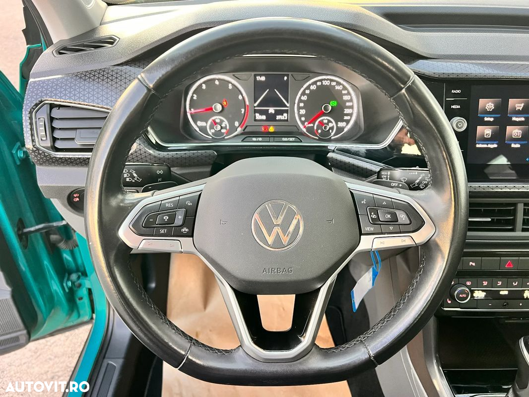 Volkswagen T-Cross - 13