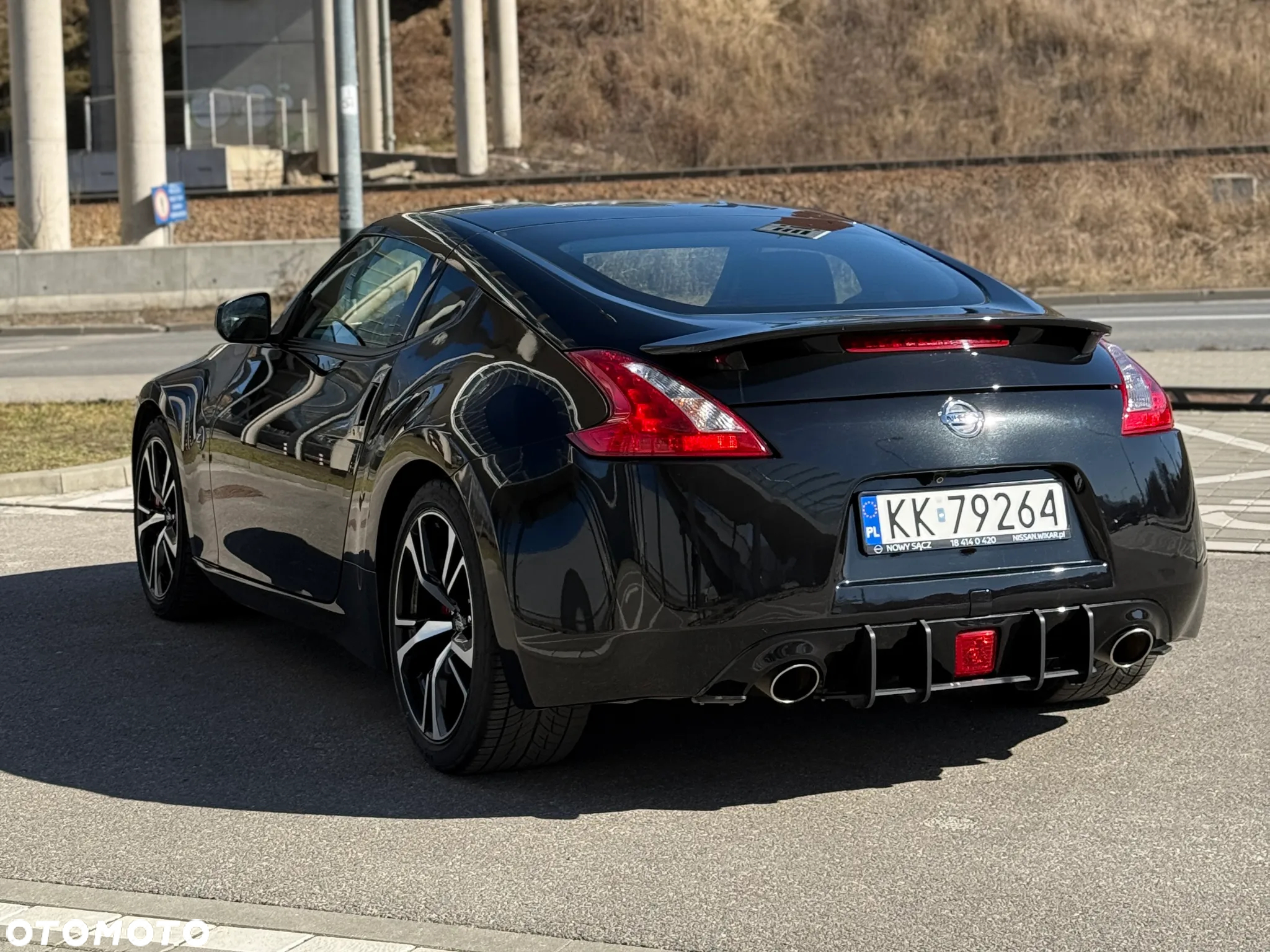 Nissan 370 Z - 4