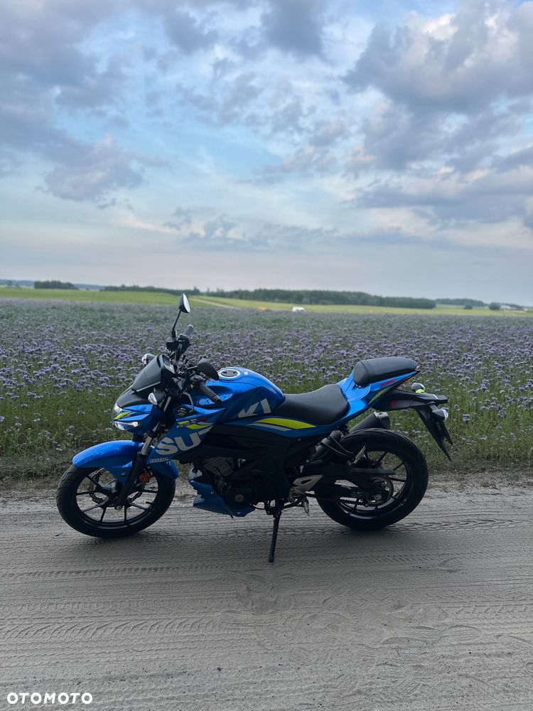 Suzuki GSX - 2