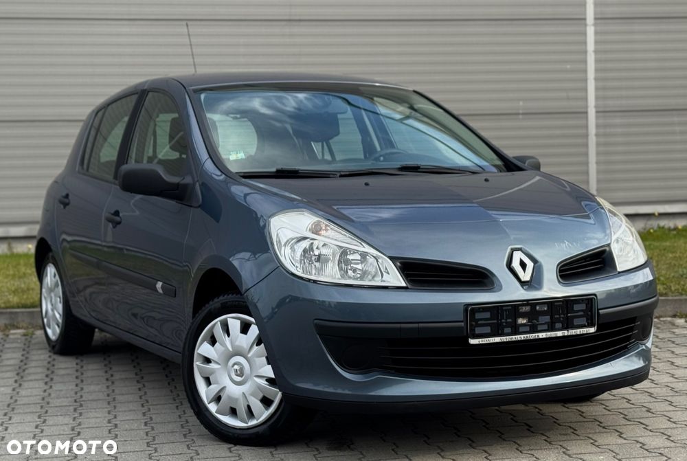 Renault Clio - 1