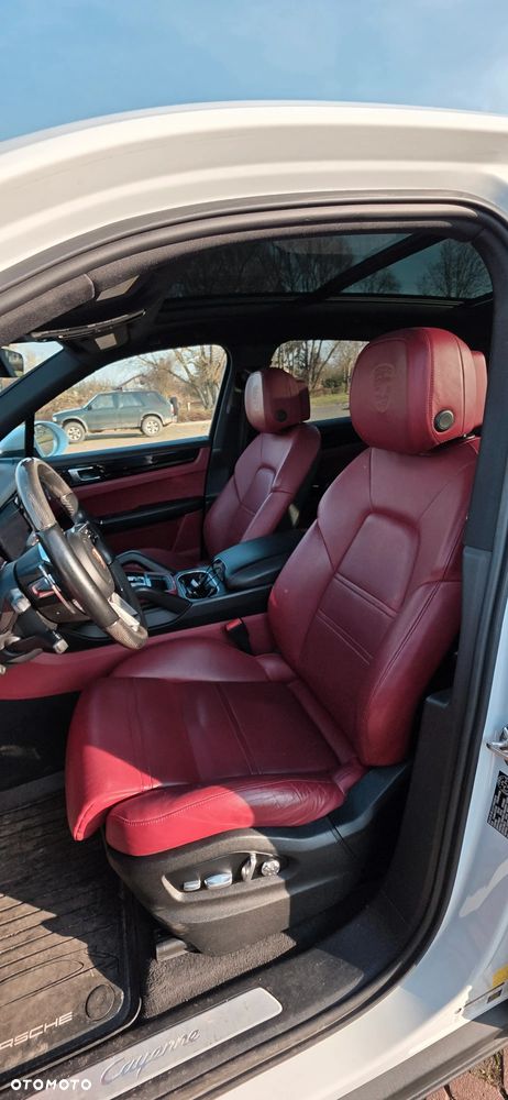 Porsche Cayenne Standard - 30