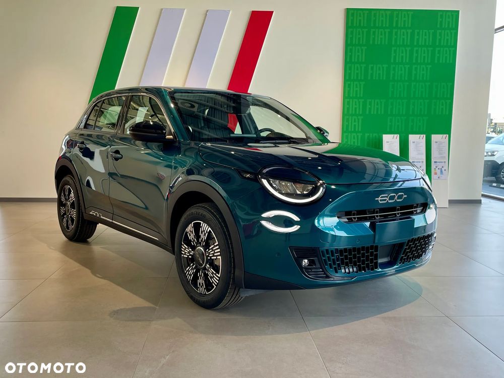 Fiat 600 1.2 Turbo Icon eDCT - 1