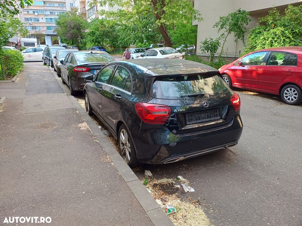 Mercedes-Benz A 180 7G-DCT - 2